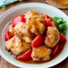 やわらかジューシー♩鶏肉とトマトの甘酢あん