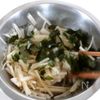 【3分で完成】あと1品に便利！大根と海苔のコク旨サラダの工程3