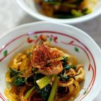 ストウブで小松菜のチャプチェ風蒸し煮