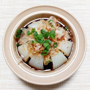 よっこの作ってみた!投稿(【丸ごと新玉ねぎのレンジ蒸し】とろじゅわ♡衝撃的なおいしさ！)