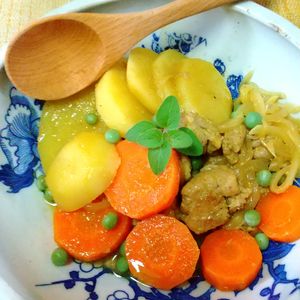 チョロリスの作ってみた!投稿(【カレー肉じゃが】ご飯との相性抜群！やみつきおかず)