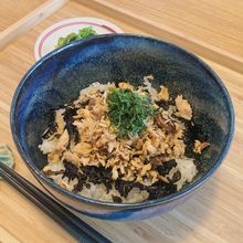 簡単、手間なし!モリモリ食べれる鰤そぼろ丼