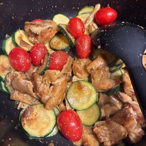 1169387の作ってみた!投稿(【鶏ズッキーニのトマトカレー炒め】夏野菜×スパイシー♪)