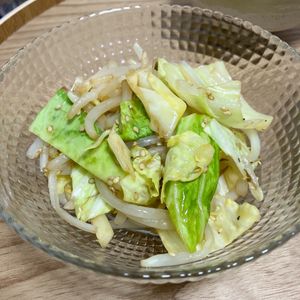 Natsukoの作ってみた!投稿(レンジで5分！【もやし×キャベツ旨ダレナムル】やみつき副菜♩)