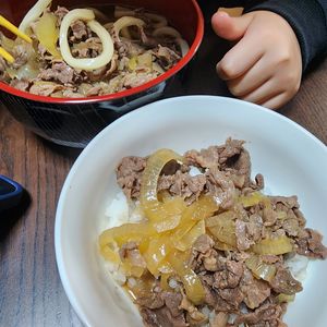 ナムディの作ってみた!投稿(簡単牛丼！一気にかきこみたくなる丼ぶり♪)