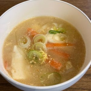 くだもの大好き🧡の作ってみた!投稿(【包丁いらず】5分で！ふんわり卵と豆腐、カニかまの春雨スープ)