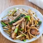食べ応え満点！お肉入り具沢山きんぴら