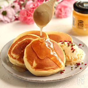 米粉のふわもち♡蜂蜜パンケーキ | レシピサイトNadia