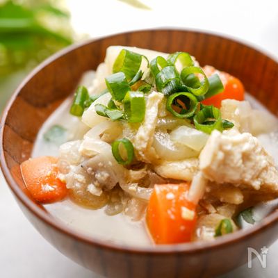 野菜がたっぷり♪【7種の具材の旨みたっぷり味噌汁】