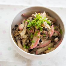 お弁当にも*『かまぼこときのこのネギ塩炒め』#簡単