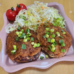 ナムディの作ってみた!投稿(甘辛おろしダレ《ふわふわ♡豆腐ハンバーグ》)