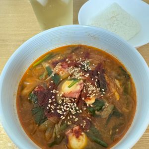 Tsuneaki Okadaの作ってみた!投稿(10分で【たこのピリ辛味噌春雨スープ】チュクミ風激うまスープ)