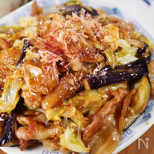 行列の定食屋さんの🍚豚バラなすとキャベツのおかかポン酢炒め