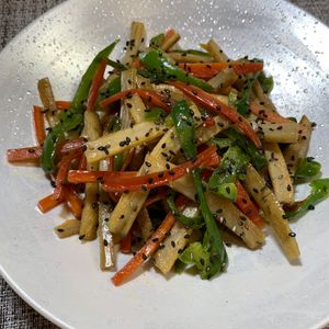 楽ラク手抜キッチン🐶🐾の作ってみた!投稿(ごぼうとピーマンの麺つゆバター♩麺つゆバターでコクうま！簡単)