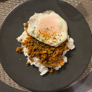 usaの作ってみた!投稿(簡単ドライカレー!作り置きにも!)