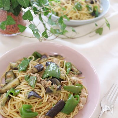 なすとピーマンの中華風パスタ