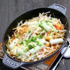 オーバルホットプレートで「豚キムチーズ炒め」
