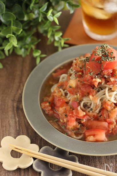 バジル香る冷製トマトそば