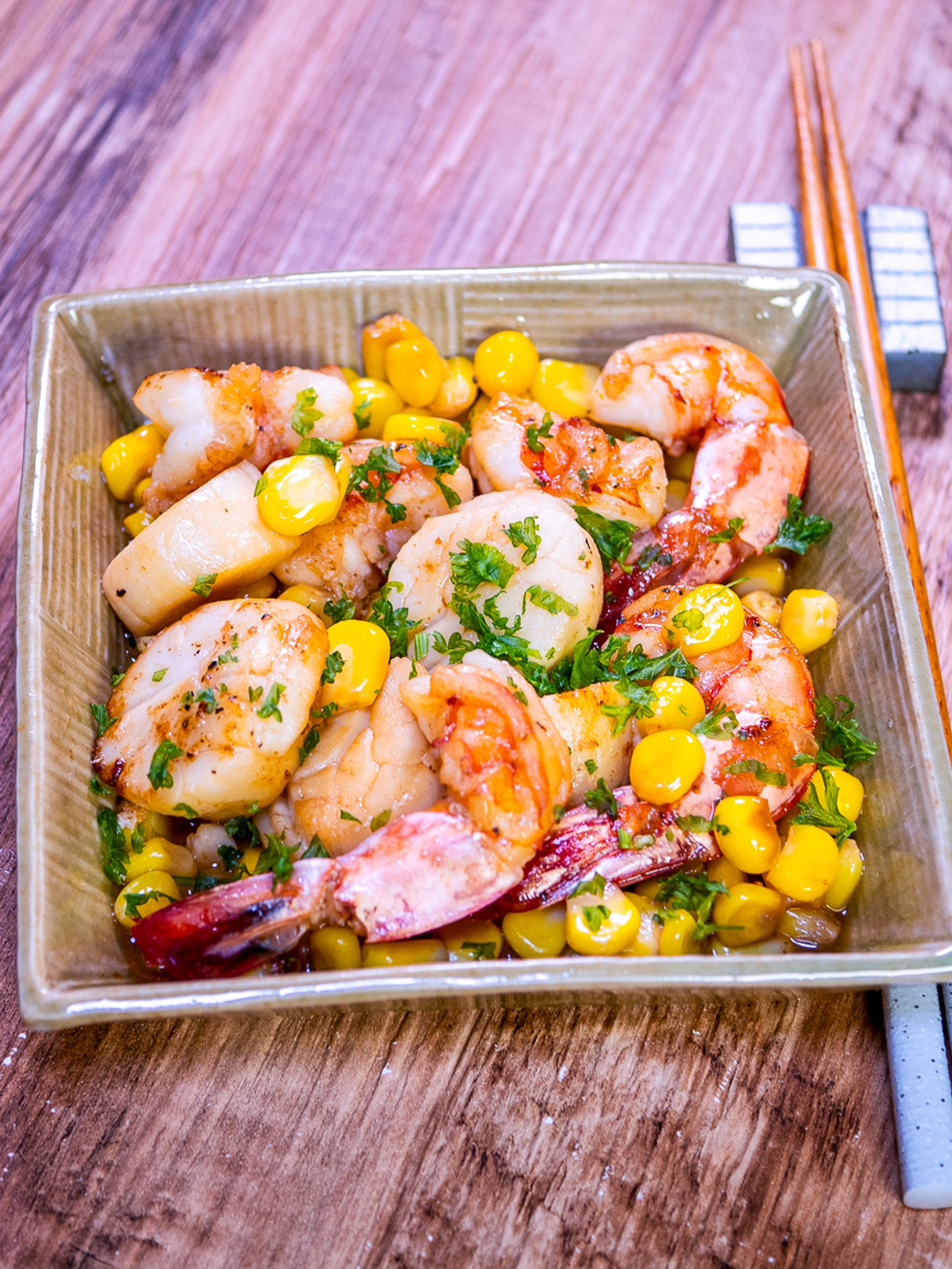 えびホタテ 香ばしい味わい「海老とホタテのバターコーン」 | レシピサイトNadia