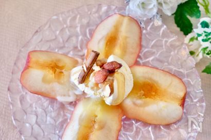 冷凍丸ごとリンゴのコンポート〜アイス添え〜