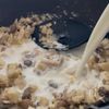 餃子の皮で簡単！たっぷりきのこのラザニアの工程3