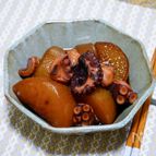 味が染みしみ「大根とタコの柔らか煮」