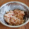 『鶏むね肉とピーマンの青椒肉絲』材料2つ‼︎むね肉やわらか♡の工程1