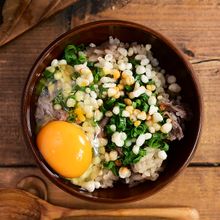 なんとなく作ったら旨かった「脱力系釜飯 すき焼卵かけご飯」
