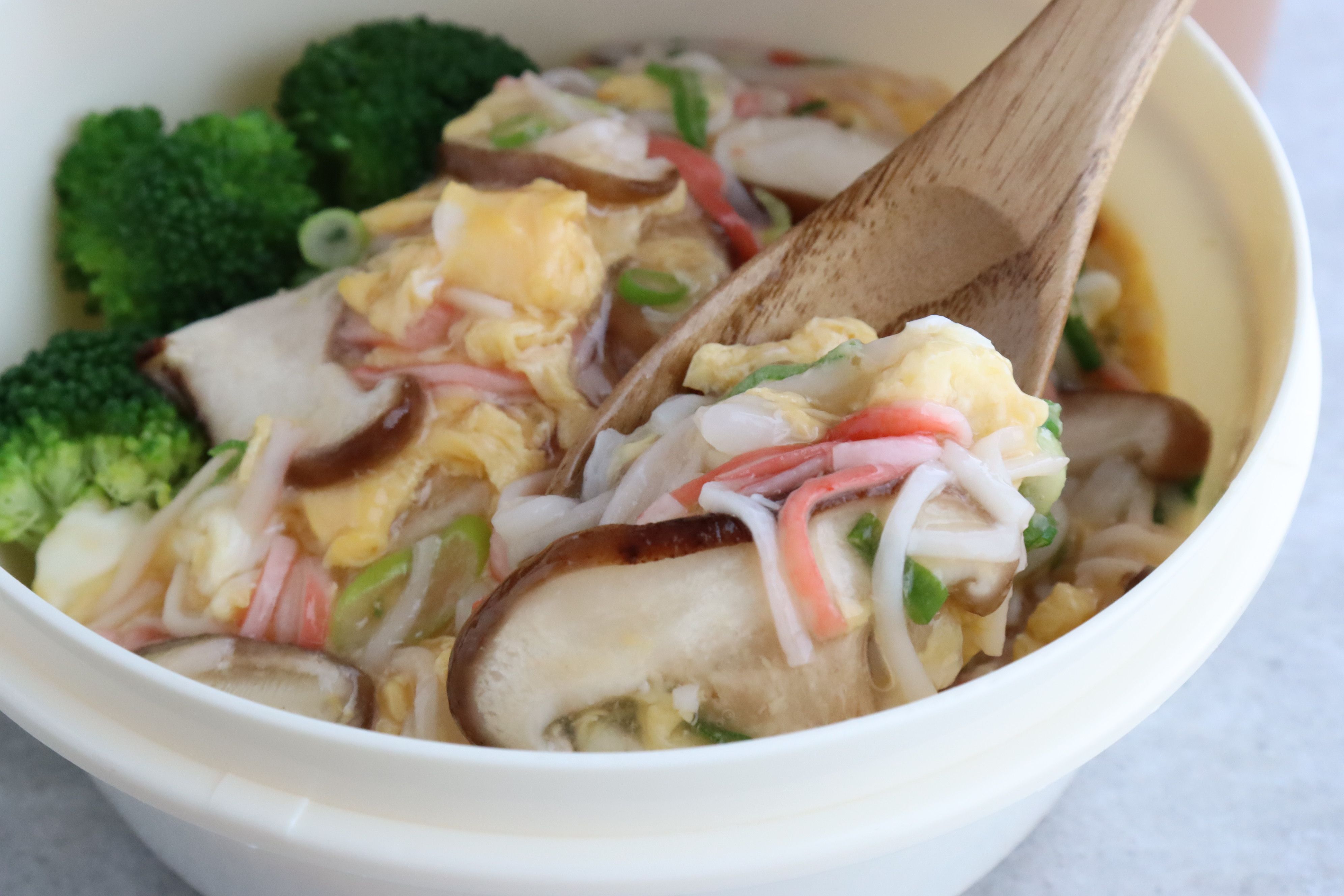 5分で完成！カニカマで天津飯風 | レシピサイトNadia