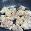 ご飯がすすむ♪【鶏肉とさつまいもの白だし味噌炒め】の工程3