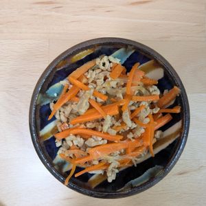 ゆいの作ってみた!投稿(【にんじんと春雨のそぼろ炒め】夫絶賛のチャプチェ風おかず！)