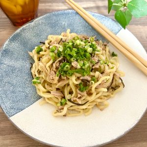 のりのり🐾🎀🤍の作ってみた!投稿(【5分で最強焼きそば】ツナと塩昆布焼きそば)
