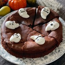ハロウィンにピッタリ♡おばけのガトーショコラ