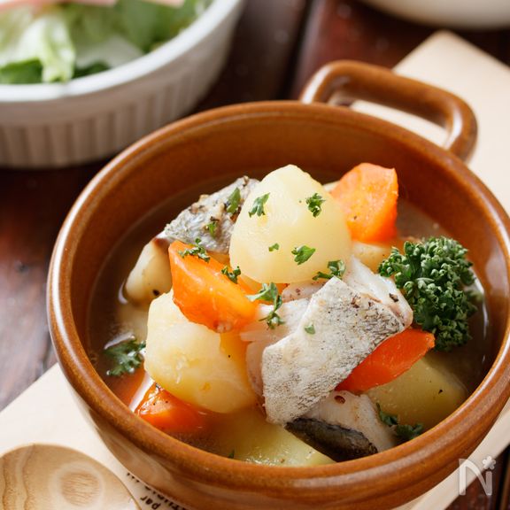 たらとじゃがいものコンソメ煮【#簡単#節約#煮るだけ】