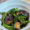 まゆのの作ってみた!投稿(【なすとニラの甜麺醤炒め】8分あればできる！冷やしても◎)