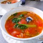 ＼サバ缶の出汁が美味しい／サバ缶とトマトとほうれん草のスープ