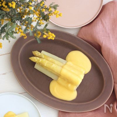 悶絶級の美味しさ!ホワイトアスパラガスのオランデーズソース