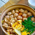 豚団子と白菜と舞茸の旨つゆ鍋【めんつゆ使用で簡単♪】