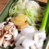 鍋で煮るだけ【体にやさしい手羽元の参鶏湯】の工程1