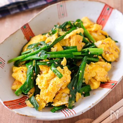【ニラと卵の鶏がら炒め】　シンプルでおいしい炒め物♪