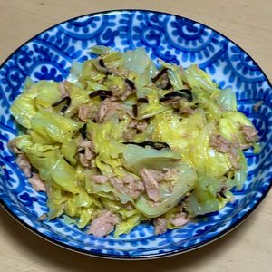 kamochiの作ってみた!投稿(【ごま油香るキャベツの塩こんぶサラダ】5分で簡単あと1品に♪)