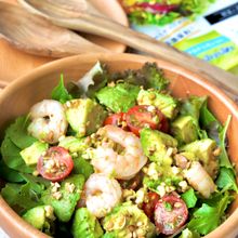 混ぜるだけで味が決まる!海老とアボカドのデリ風サラダ