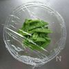 レンジで簡単☆絹さやの塩昆布ナムル。の工程2