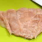 鶏むね肉の観音開き