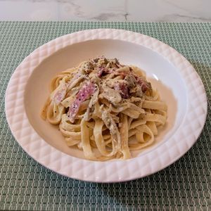𝔂𝓾𝓶𝓲🍓の作ってみた!投稿(ヘルシー激ウマ♡舞茸とベーコンの和風味噌クリームパスタ)