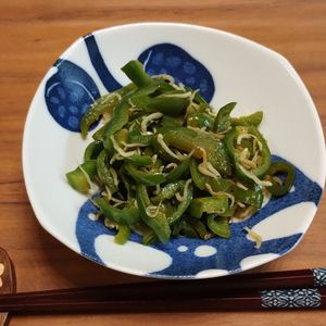 ゆの作ってみた!投稿(【ピーマン嫌いも食べられる】カリカリじゃこ入り無限ピーマン)
