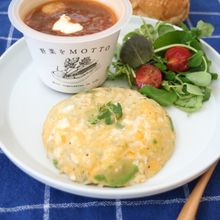 レンジでフワフワ　アボカドとしらすのフリッタータ