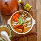レモスコぽん酢が決め手！
ホッと温まる鶏肉と野菜の鍋
