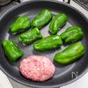 大人になってもやっぱり好きな「ピーマン肉詰め」の工程6