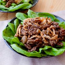 【簡単♪牛肉ときのこの韓国風ピリ辛炒め】